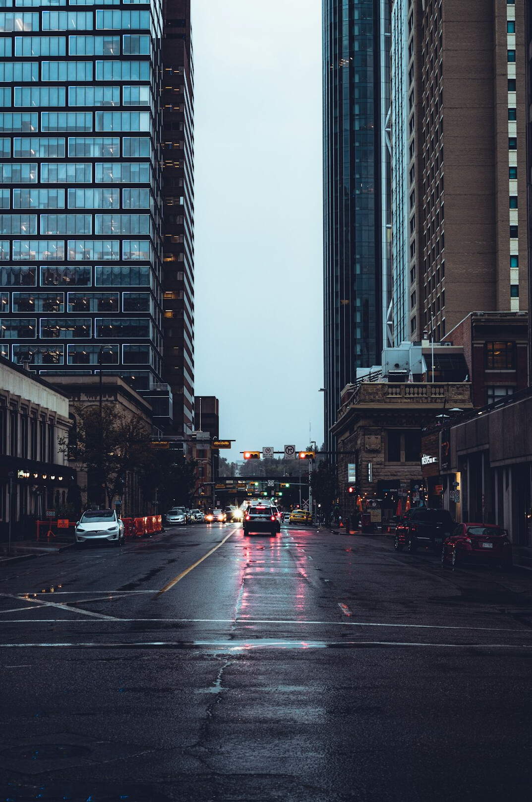 downtown calgary street scene